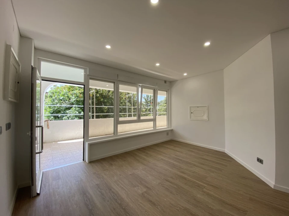 Apartamento T2 para Venda em Queluz e Belas Foto 14