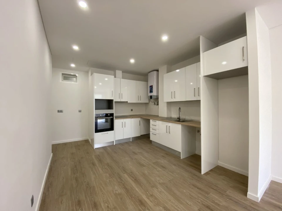 Apartamento T2 para Venda em Queluz e Belas Foto 16