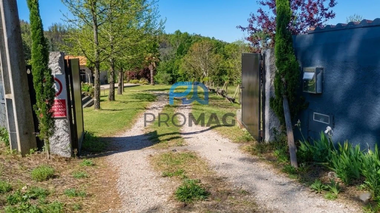 Quinta T2 para Venda em Resende Foto 1