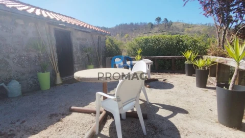 Quinta T2 para Venda em Resende