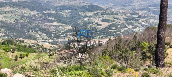 Quinta T2 para Venda em Resende