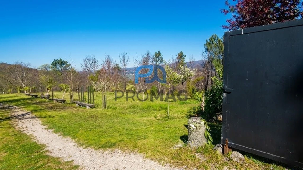 Quinta T2 para Venda em Resende Foto 3