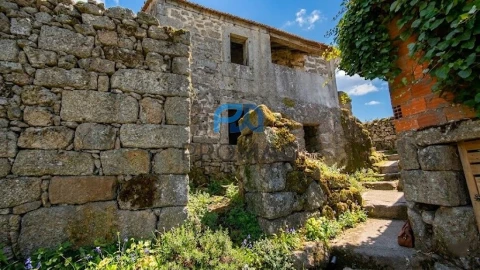 Quinta T1 para Venda em Resende