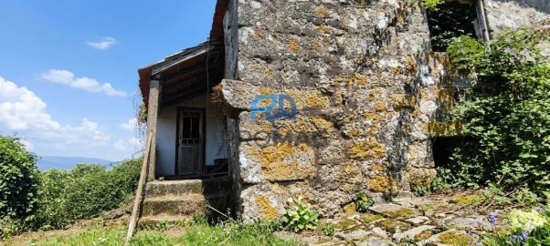 Quinta T1 para Venda em Resende
