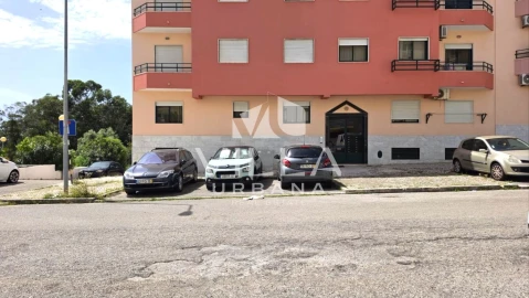 Garagem para Venda em Laranjeiro e Feijó