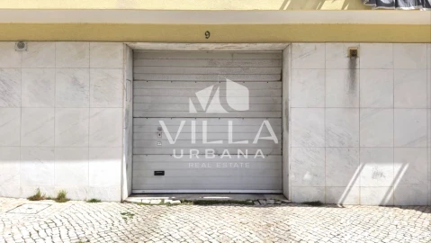 Garagem para Venda em Laranjeiro e Feijó