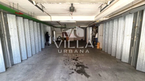 Garagem para Venda em Laranjeiro e Feijó