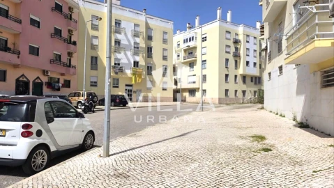 Garagem para Venda em Laranjeiro e Feijó