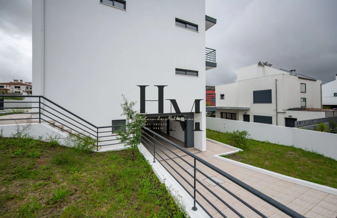 Moradia T5 para Venda em Laranjeiro e Feijó Foto 12