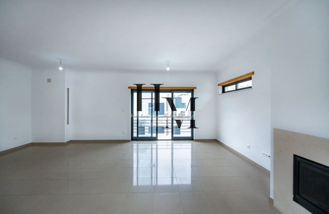 Moradia T5 para Venda em Laranjeiro e Feijó Foto 20