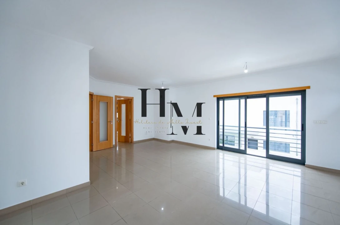 Moradia T5 para Venda em Laranjeiro e Feijó Foto 23