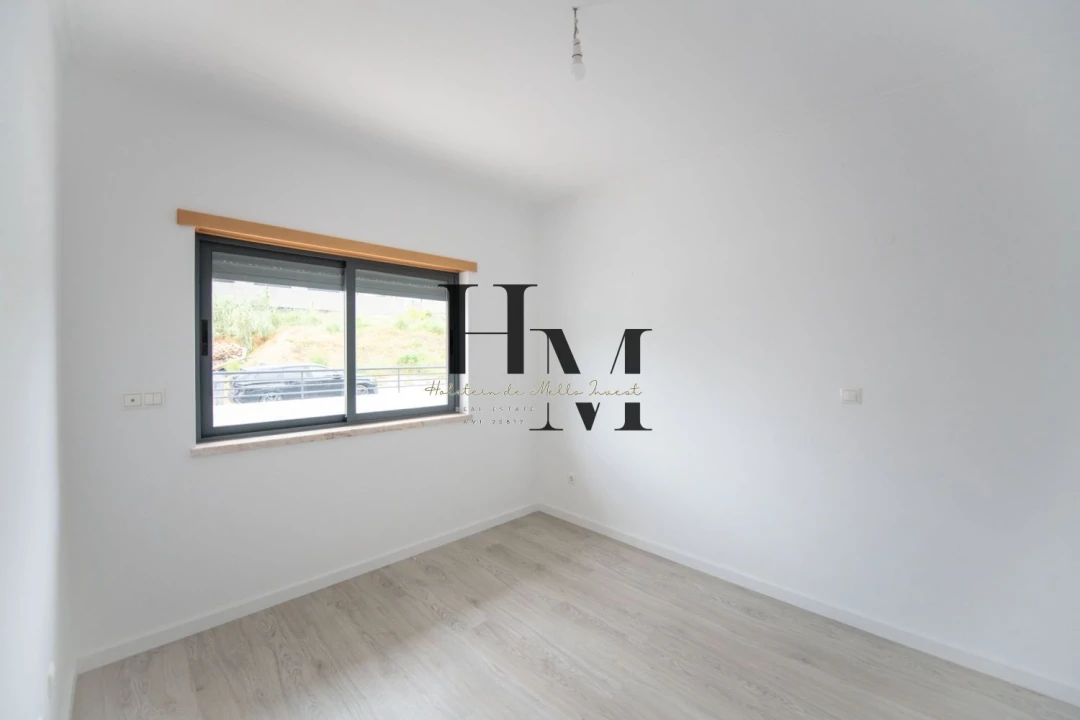 Moradia T5 para Venda em Laranjeiro e Feijó Foto 25