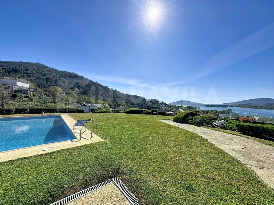 Moradia T7 para Venda em Gondarem Foto 14