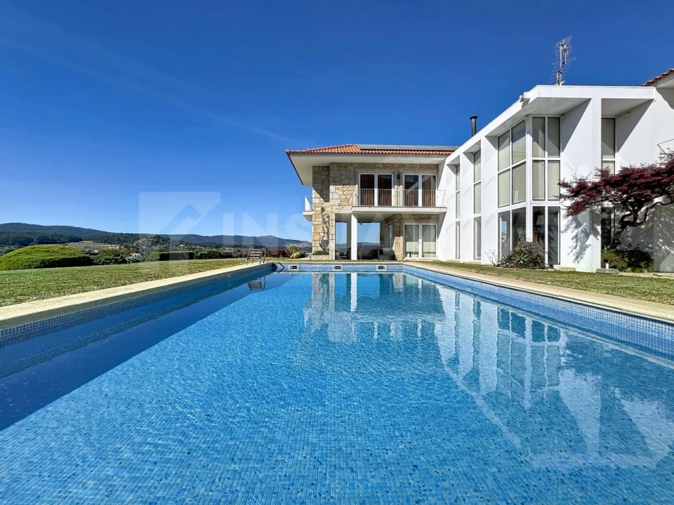 Moradia T7 para Venda em Gondarem Foto 12