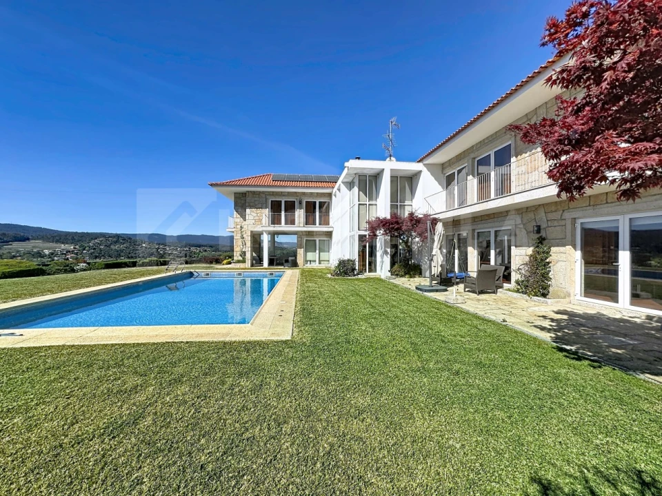 Moradia T7 para Venda em Gondarem Foto 13