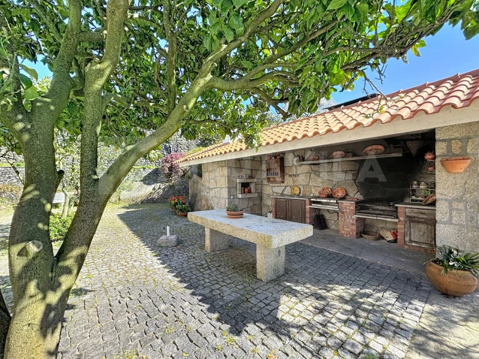 Moradia T7 para Venda em Gondarem Foto 62