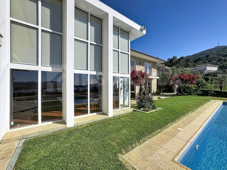 Moradia T7 para Venda em Gondarem Foto 68