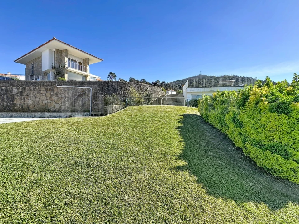 Moradia T7 para Venda em Gondarem Foto 71