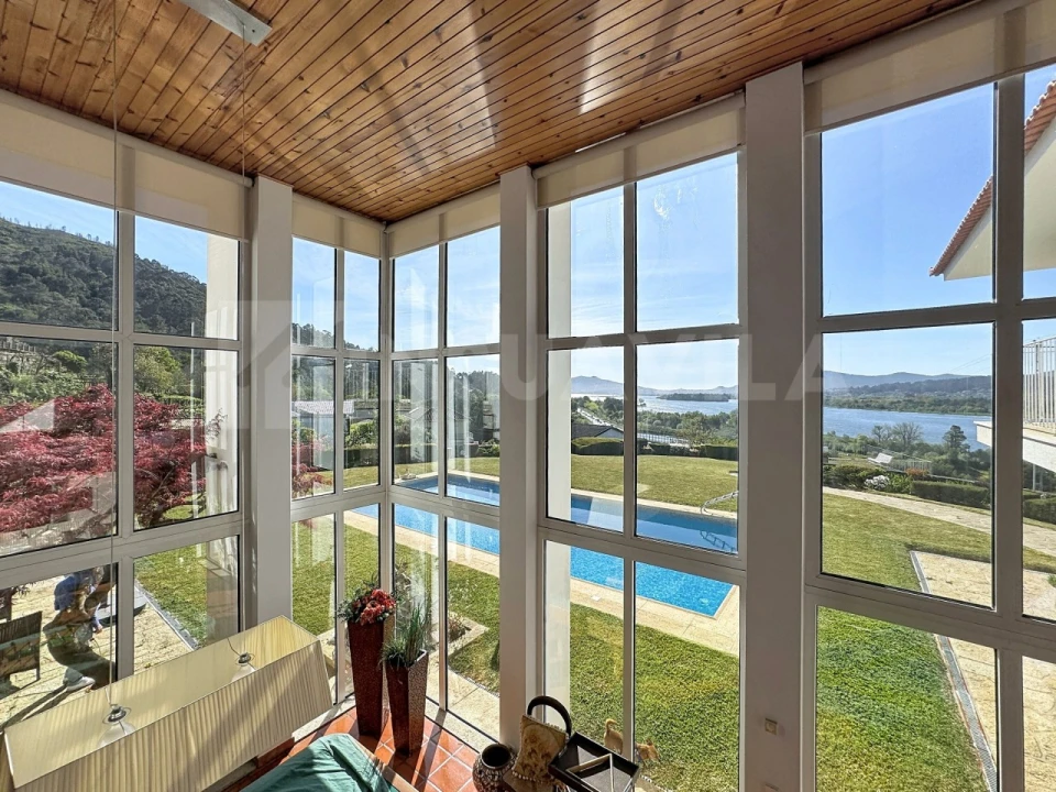 Moradia T7 para Venda em Gondarem Foto 48