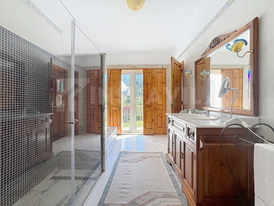 Moradia T7 para Venda em Gondarem Foto 42