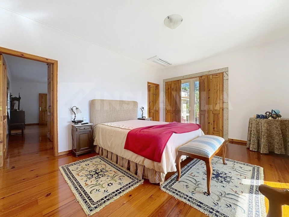 Moradia T7 para Venda em Gondarem Foto 39