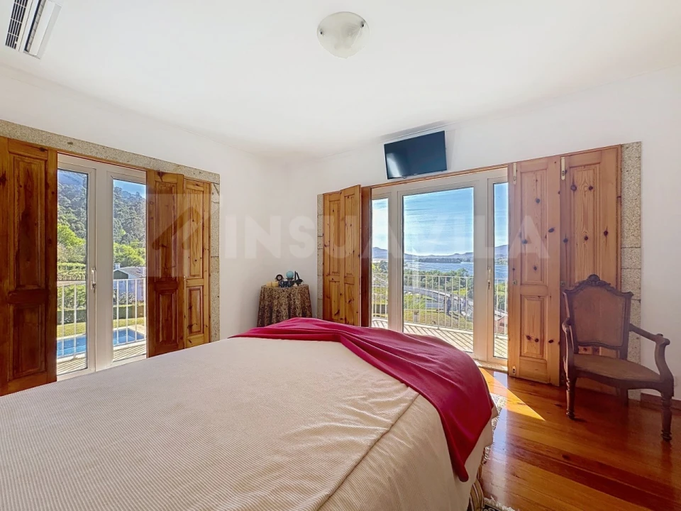 Moradia T7 para Venda em Gondarem Foto 40