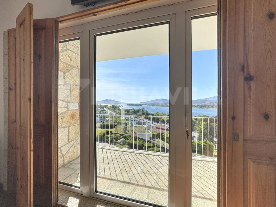 Moradia T7 para Venda em Gondarem Foto 44