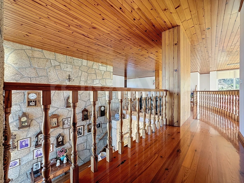 Moradia T7 para Venda em Gondarem Foto 47