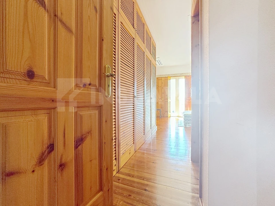 Moradia T7 para Venda em Gondarem Foto 52