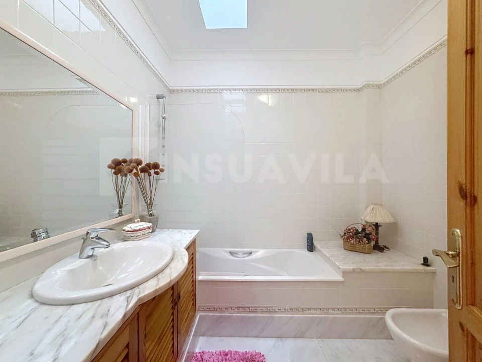 Moradia T7 para Venda em Gondarem Foto 54