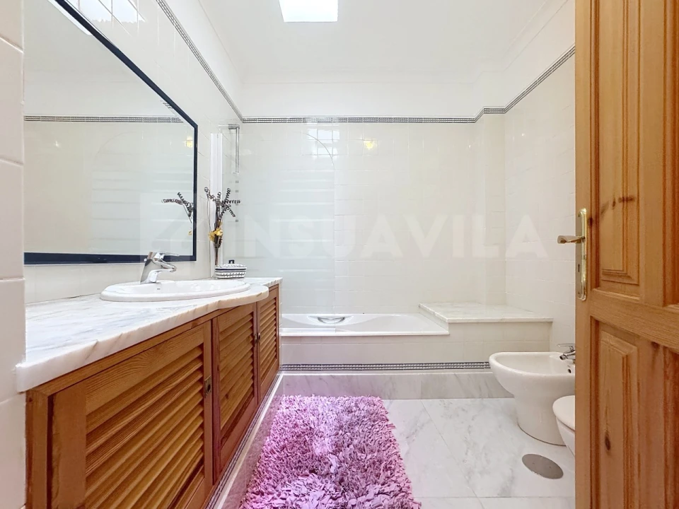 Moradia T7 para Venda em Gondarem Foto 57