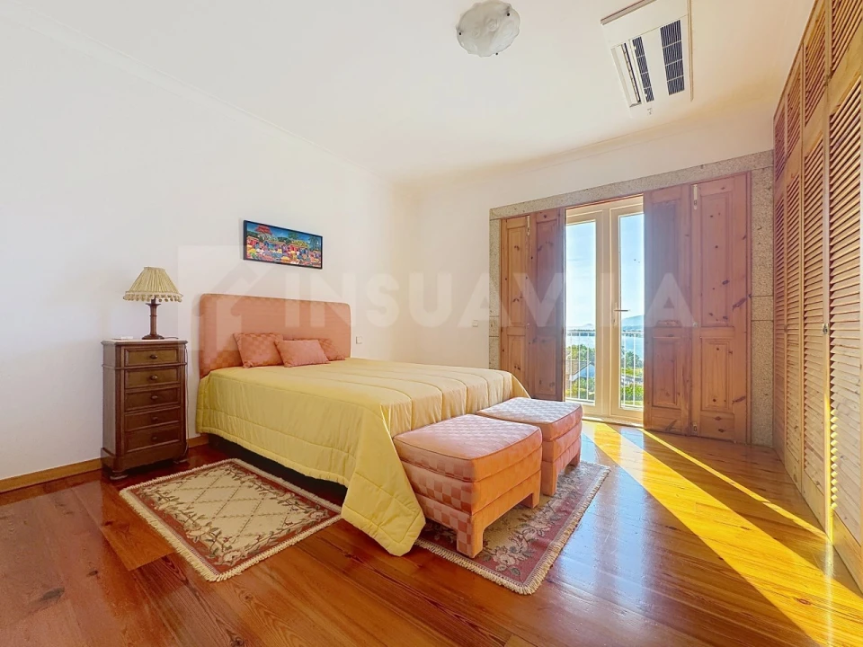 Moradia T7 para Venda em Gondarem Foto 58