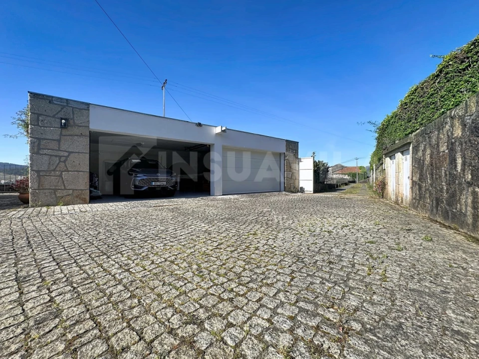 Moradia T7 para Venda em Gondarem Foto 72