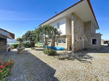 Moradia T7 para Venda em Gondarem