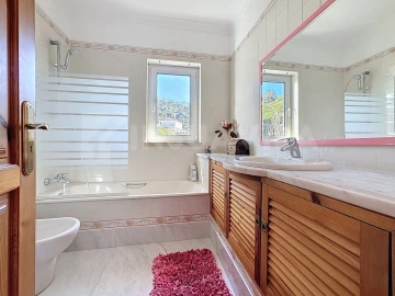 Moradia T7 para Venda em Gondarem