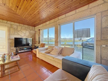 Moradia T7 para Venda em Gondarem