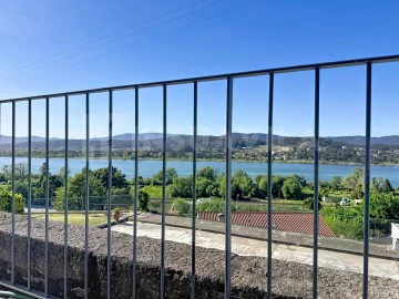 Moradia T7 para Venda em Gondarem