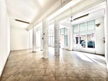 Loja para Arrendamento em União das Freguesias de Setúbal