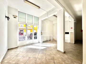 Loja para Arrendamento em União das Freguesias de Setúbal