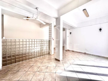 Loja para Arrendamento em União das Freguesias de Setúbal