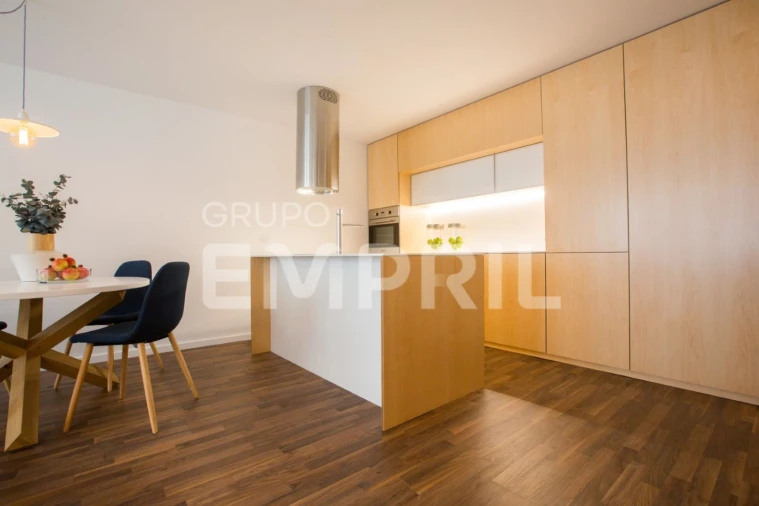 Apartamento T2 para Venda em Cedofeita, Santo Ildefonso, Sé, Miragaia, São Nicolau e Vitória Foto 3