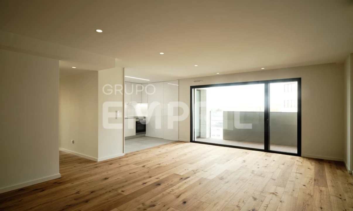 Apartamento T3 para Venda em Santa Marinha e São Pedro da Afurada Foto 1