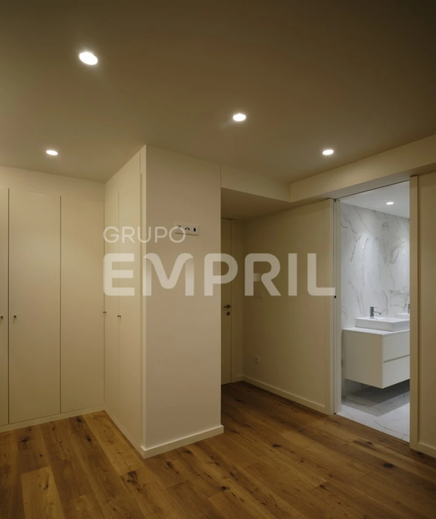 Apartamento T3 para Venda em Santa Marinha e São Pedro da Afurada Foto 2