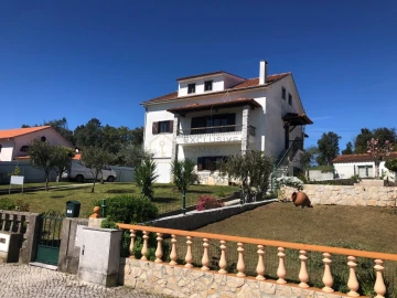 Moradia T3 para Venda em Figueiró dos Vinhos e Bairradas