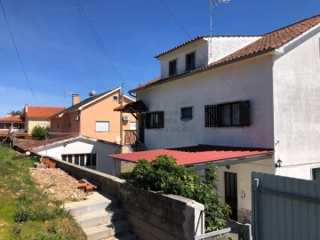 Moradia T3 para Venda em Figueiró dos Vinhos e Bairradas
