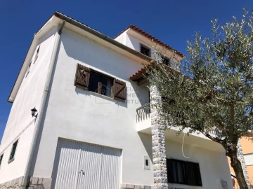 Moradia T3 para Venda em Figueiró dos Vinhos e Bairradas