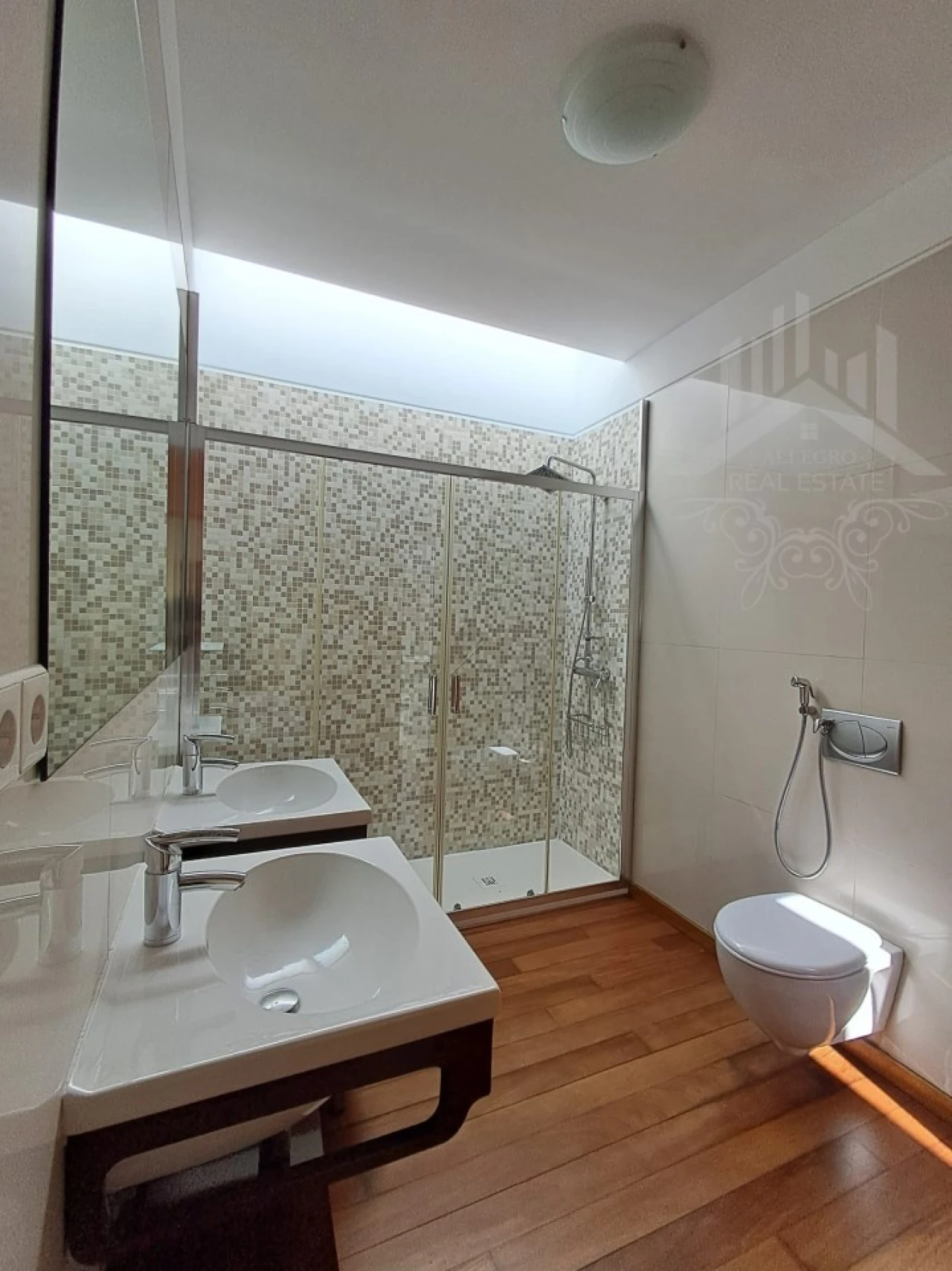 Moradia T4 para Venda em Serzedo e Perosinho Foto 43