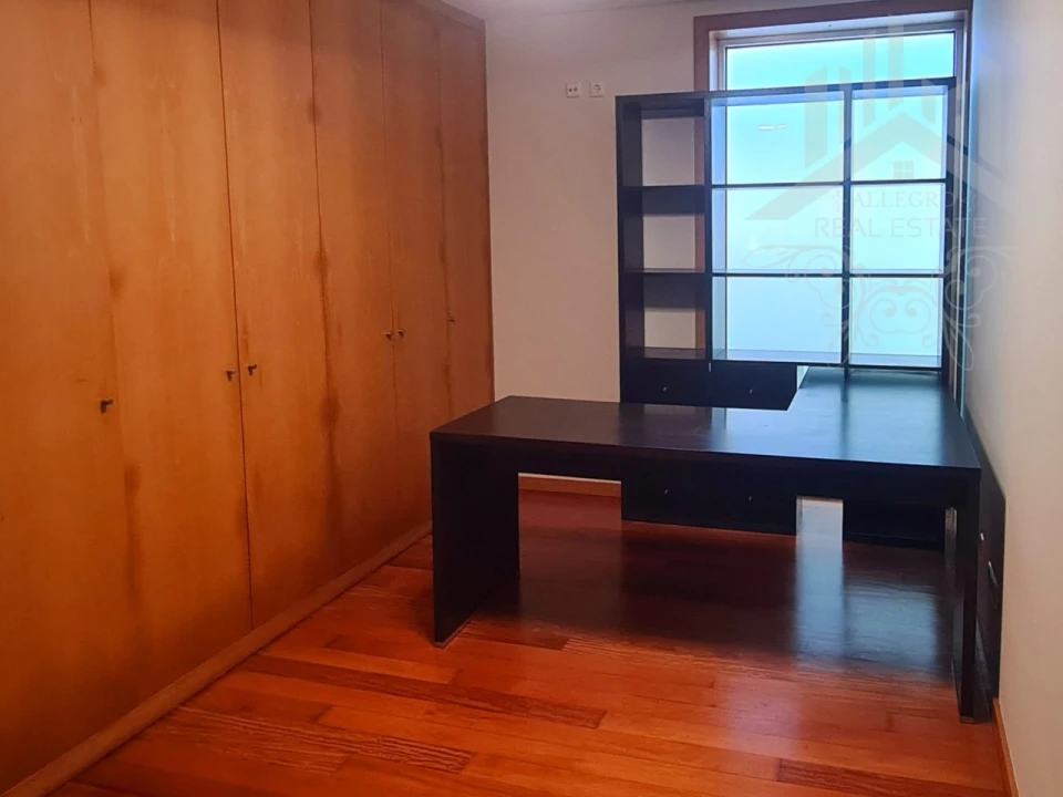 Moradia T4 para Venda em Serzedo e Perosinho Foto 19