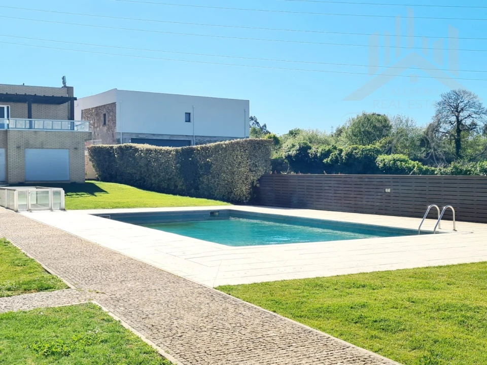 Moradia T4 para Venda em Serzedo e Perosinho Foto 64