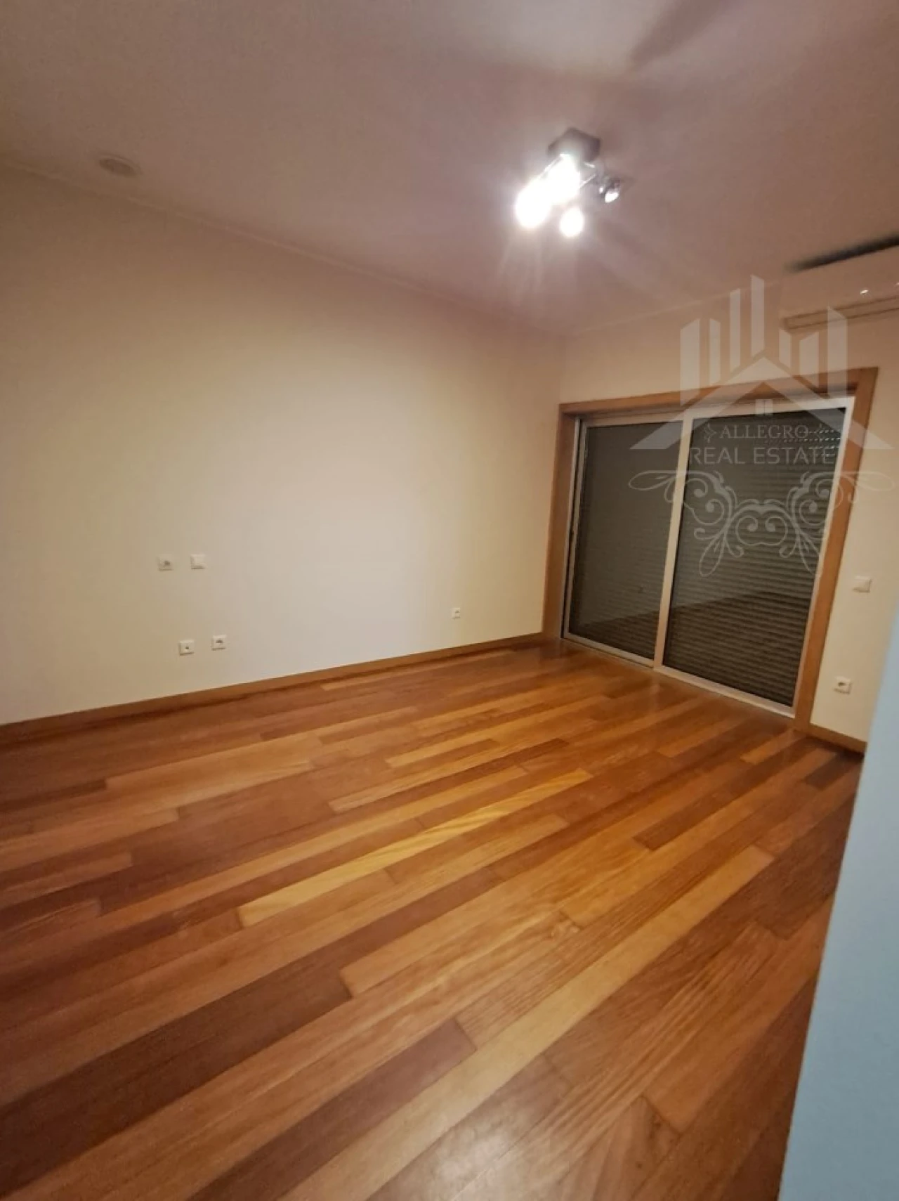 Moradia T4 para Venda em Serzedo e Perosinho Foto 33